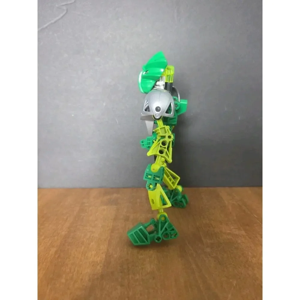 Lego 8567 Bionicle 2002 Lewa Nuva! Missing Parts.